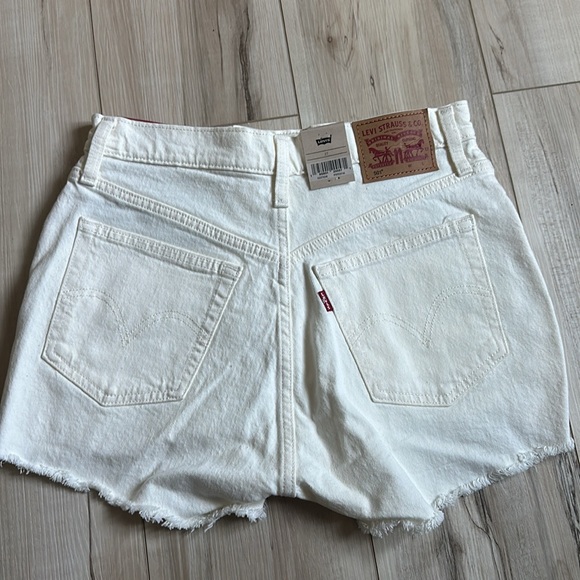 Women's Levi's® 501™ Original Jean Shorts - Picture 3 of 4